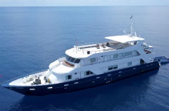 Liveaboard Infiniti